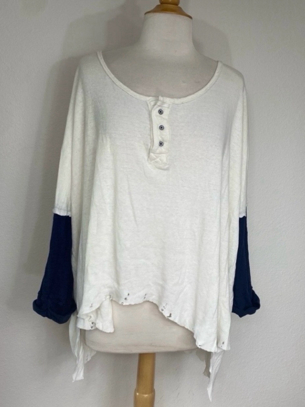 Free People We The Free Womens Cream Navy Oversize Ribbed Distressed Top Size L
